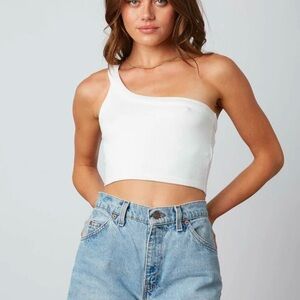 One shoulder top